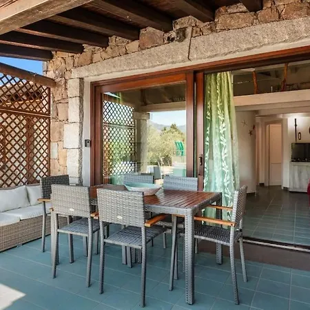 Villetta Nibbaru -natura E Piscina Condivisa- Holiday home
