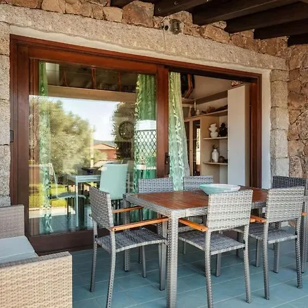 Villetta Nibbaru -natura E Piscina Condivisa- Holiday home Nuragheddu